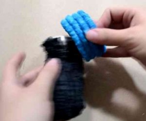 como hacer una piñata de minios 11